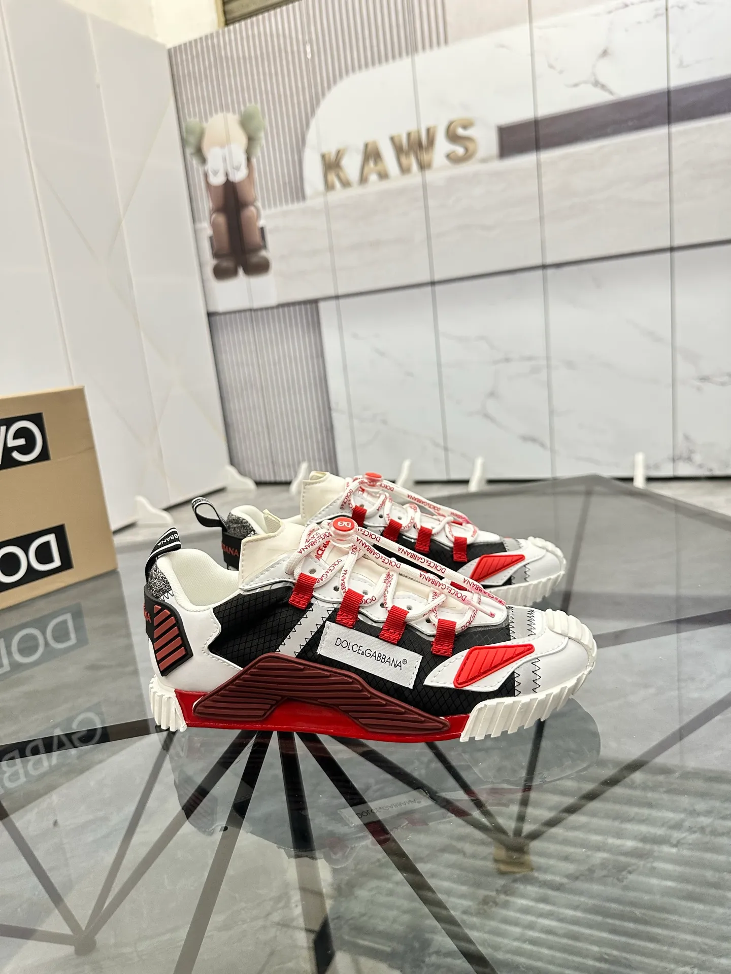 Men's shoes: 💰P440¥ Product trademark: DG "Dolce & Gabbana*" low-top sports shoes Regular size: 35-44 (can be customized to 45.46.) Couple style Product materials: Upper imported cowhide stitching original material, breathable lining, original outsole. Number: 803